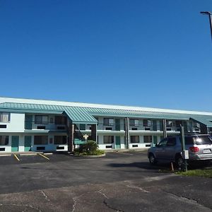 Nola Inn & Suites